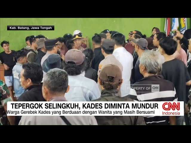 Youtube Thumnail image of : Tepergok Selingkuh, Kades Diminta Mundur