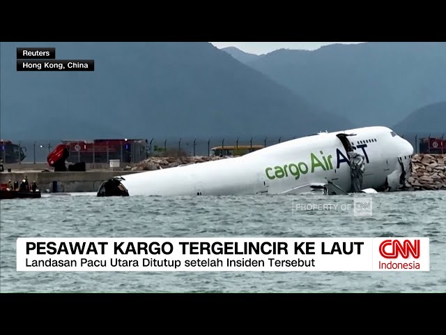 Youtube Thumnail image of : Pesawat Kargo Tergelincir ke Laut di Hong Kong