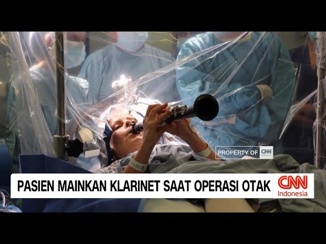 Youtube Thumnail image of : Pasien Mainkan Klarinet Saat Operasi Otak