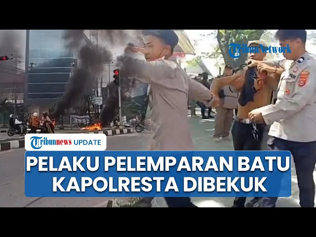 Youtube Thumnail image of : Polisi Amankan 2 Pria Terduga Pelaku Pelemparan Batu Kapolresta Kendari hingga Bersimbah Darah