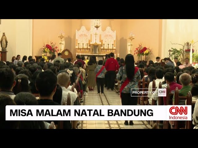Youtube Thumnail image of : Ribuan Jemaat Ikuti Misa Natal Katedral Bandung